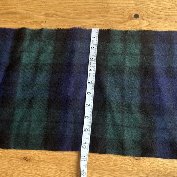 NWT BARBOUR new check tartan scarf  in black watch - Picture 9 of 9